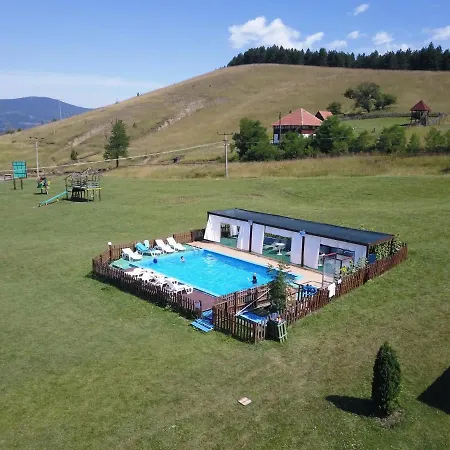 Etno Village Gostoljublje Tatil parkı Kosjeric